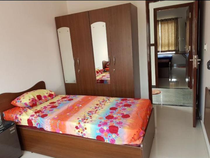 Suyash Pg - Melange Bed and Breakfast Bangalore Exteriör bild